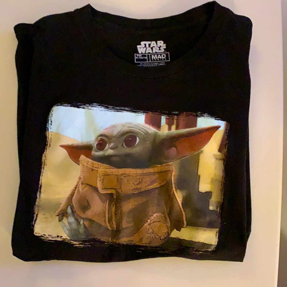- Star Wars shirt size M